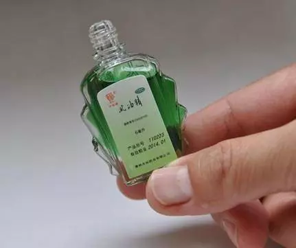 衛生間臭味不散,夏天更難聞20年老保姆教了我這5招,立刻沒味了