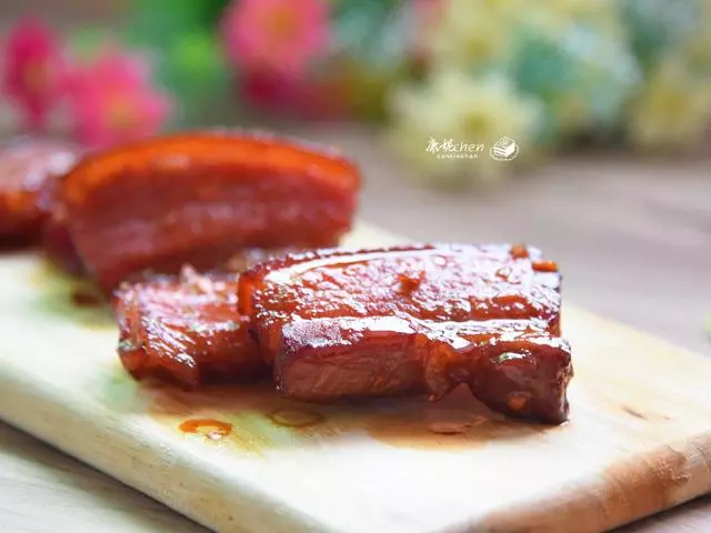 五花肉這樣做簡單好吃,香得讓人心醉,軟嫩多汁,邊吃邊舔筷子