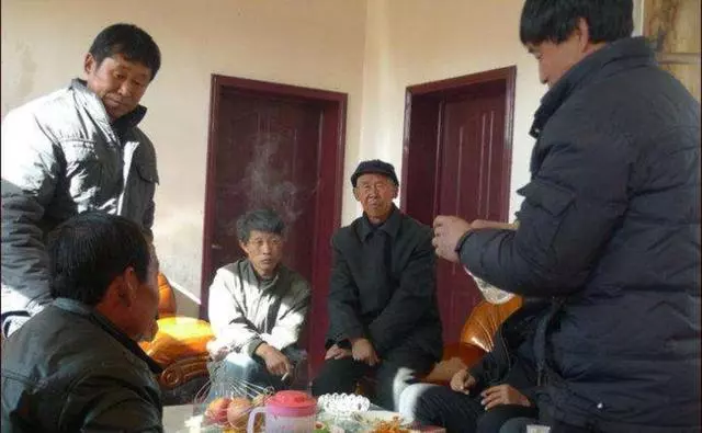 和老婆結婚四年,就因老丈人一做法,我拒回老婆娘家!