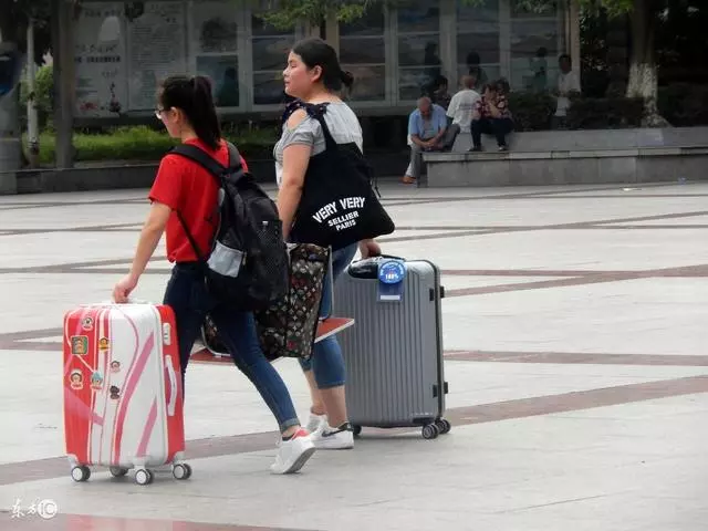 婆婆慫恿老公把我趕回娘家,我給老公發了一張圖片,第二天全家上門道歉求我回家