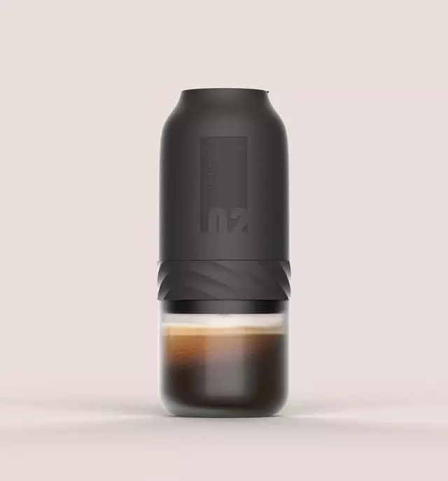 一款可攜式咖啡機,像是膠囊咖啡機的改造版本|這個設計了不起