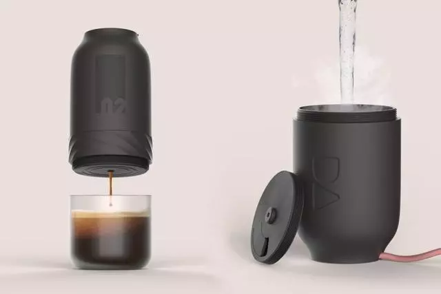 一款可攜式咖啡機,像是膠囊咖啡機的改造版本|這個設計了不起
