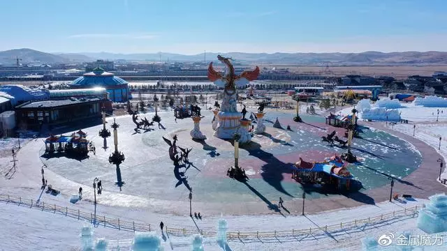 走進塞外馬鎮的冰雪世界中
