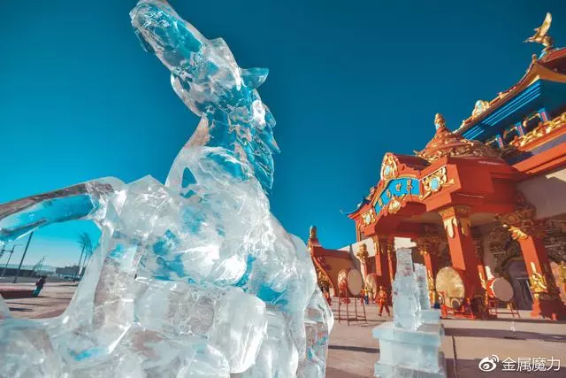 走進塞外馬鎮的冰雪世界中