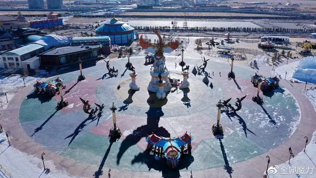 走進塞外馬鎮的冰雪世界中