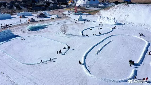 走進塞外馬鎮的冰雪世界中