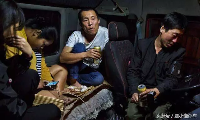 為什麼貨車司機一般都會帶著老婆一起跑貨?一位老司機偷偷告訴你「實情」