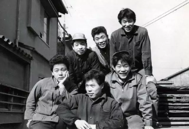 無論男女一律剃寸頭!禁止員工戀愛,玩手機!8年零假期!這家34人的小作坊,居然還年入11個億!