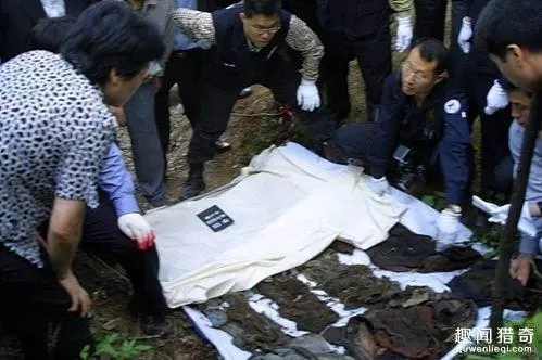 五個韓國少年抓青蛙失蹤11年,找到他們後,家長們全崩潰了!