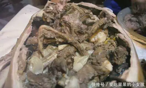 川藏線上的「大口袋」切開後傻眼,石頭就占了一大半,1200值嗎?