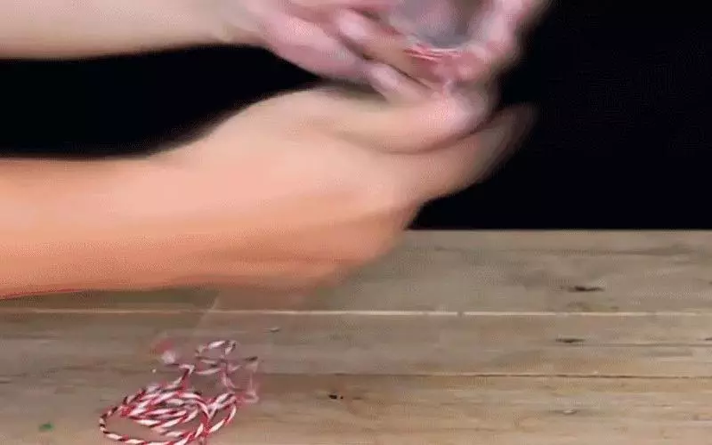 用剩的紙巾筒千萬別扔!這樣改造一下,它比紙巾值錢100倍!太實用了!