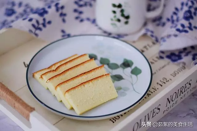 這才是酸奶蛋糕正確的做法,不塌不陷,綿潤柔軟,一次就成功