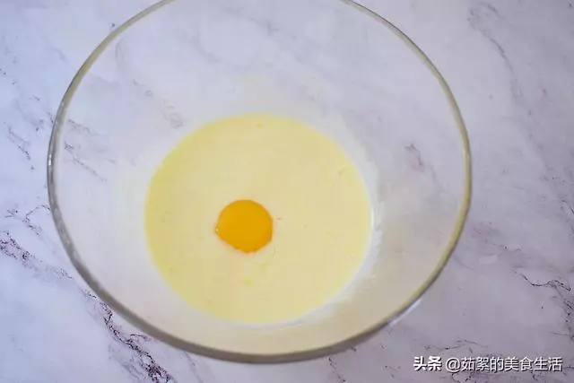 這才是酸奶蛋糕正確的做法,不塌不陷,綿潤柔軟,一次就成功
