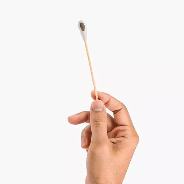 看「耳屎」的顏色,就能判斷你的身體狀況!如果挖到「這個顏色」的耳屎,快去看醫生吧!