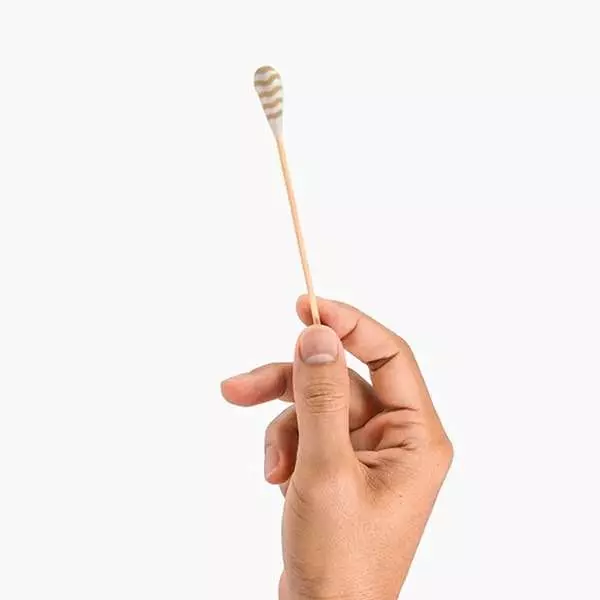 看「耳屎」的顏色,就能判斷你的身體狀況!如果挖到「這個顏色」的耳屎,快去看醫生吧!