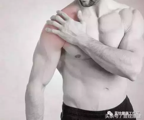 原來!「肩周炎」是這樣引起的....多注意這些就能「緩解症狀」!