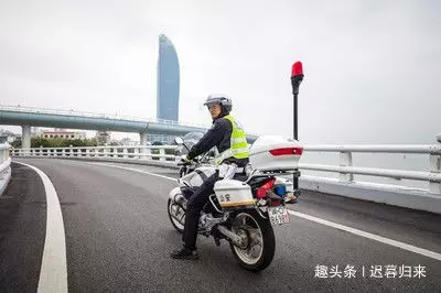 婆婆去世,7歲孫女非睡遺體旁,兒媳起疑躲床下,天亮後含淚報警