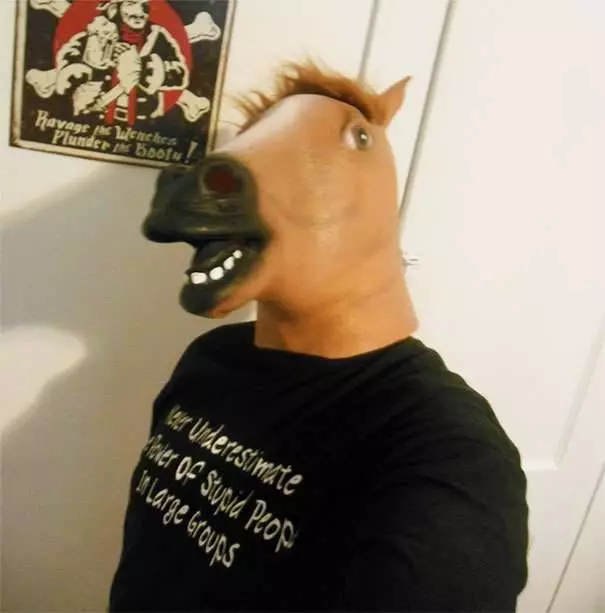 20個網友分享「他們喝醉後網上購物」的超爆笑後果,#2 從達美樂點了一份麥當勞套餐!