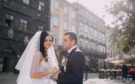 婆婆住院,女子去送五千塊錢,門口聽到對話,她決定一分不出了