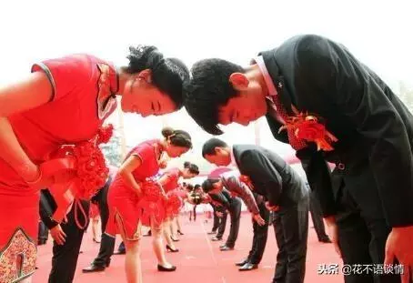 婆婆住院,女子去送五千塊錢,門口聽到對話,她決定一分不出了