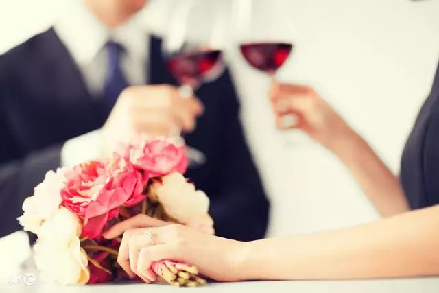 「婆婆,您能不能別一天到晚盯著我,給我們留點私人空間行嗎?」