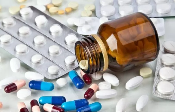 「長期吃西藥會傷腎?」釐清以下5大迷思,避免終身洗腎!
