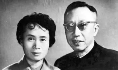 震撼!許多人都看過這張照片,卻一直忽略最左邊「小女孩」!沒想到「她的樣子」竟然... 太驚人了!