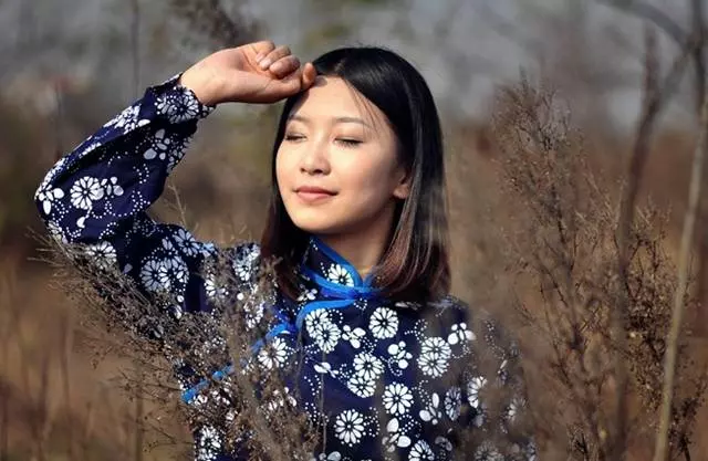 俗語「男人無毛貴似金,女人有毛混半街」,這話有何含義?