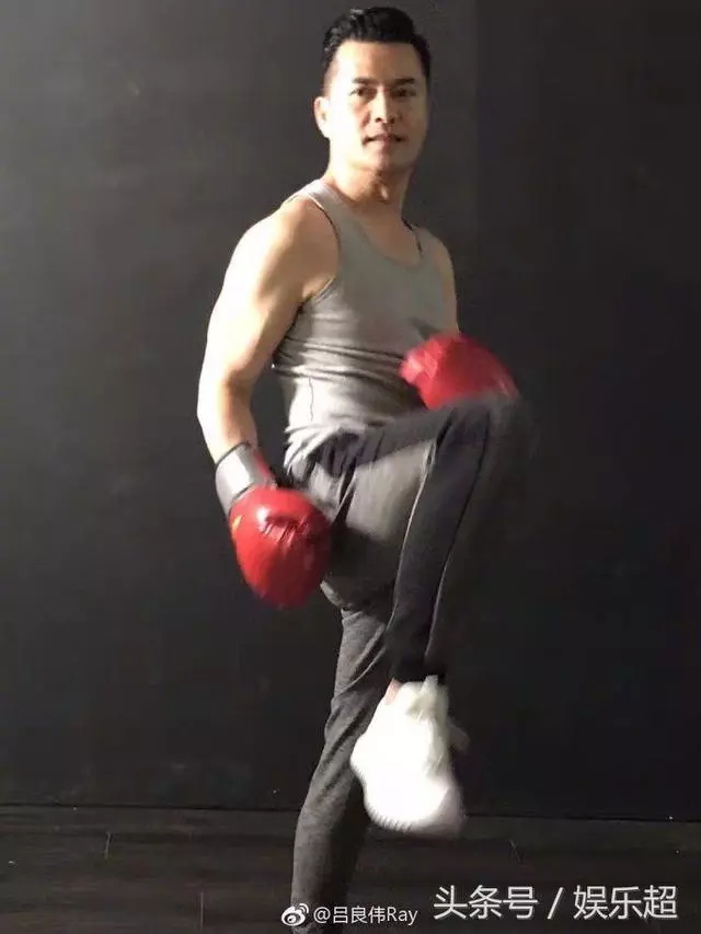 62歲呂良偉與67歲鄭則仕近照對比,網友感慨:兩人妻子差距太大 !