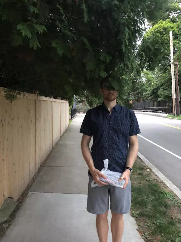 身高跟痛苦成正比!24張「高個子的生活沒你想的這麼爽」爆笑照片