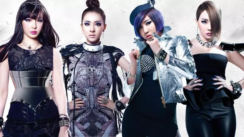 2NE1整整1年整團蒸發 「雙朴」突然開直播...粉絲暴動:解散的心又拼湊回來了T_T