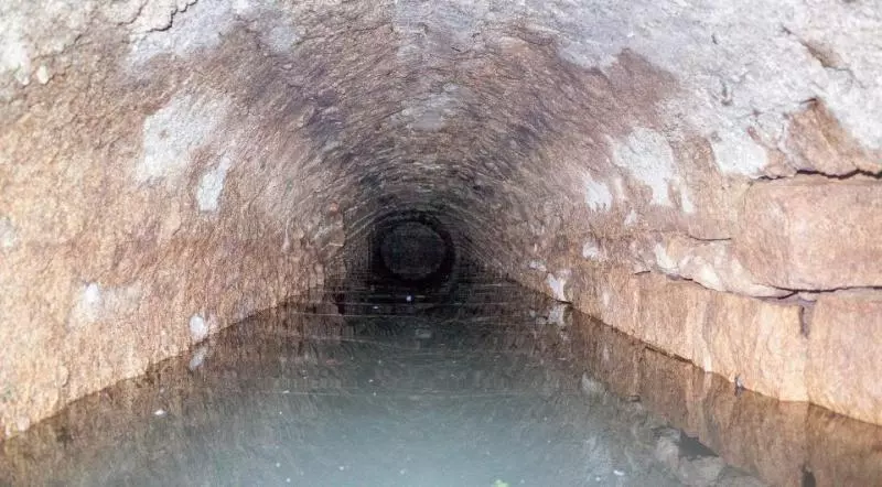 比《哈利波特》消失密室還狂 250年「布倫海姆宮密室」石碑刻寫最後1人名字:這裡沒有盡頭