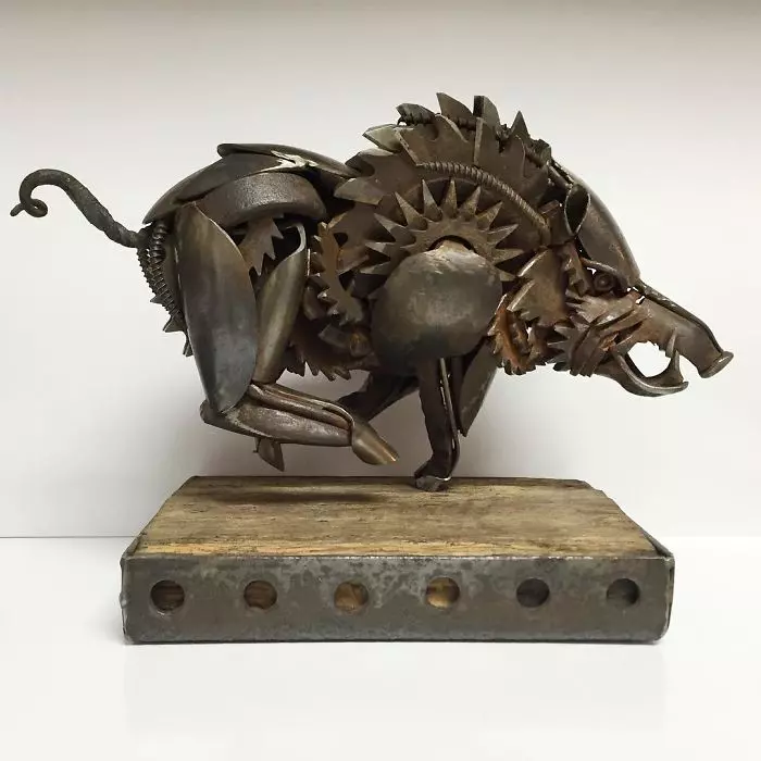 這些藝術品「高檔到脫褲子」 精緻創作的素材都是你看不起的破銅爛鐵!