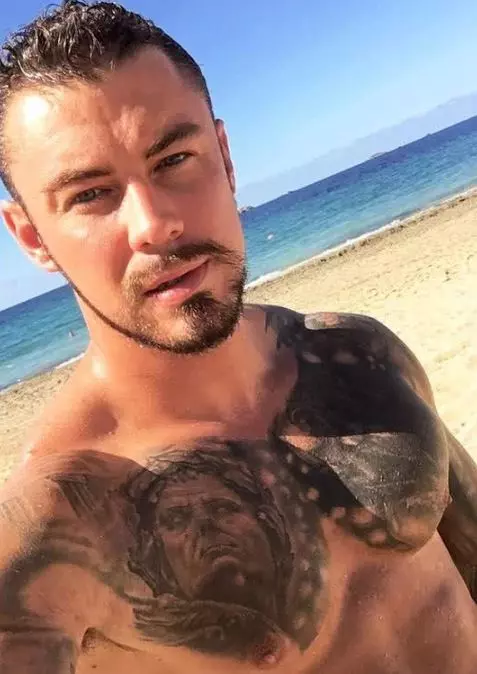 我是世界最壞男人!無恥肌肉哥「跑路到變網紅」 峇里島曬自拍:yo~我真的超BAD啦...女粉爆棚