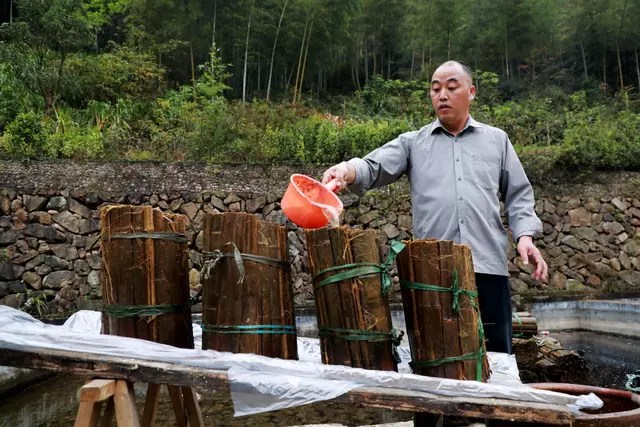 蒐集1500KG童子尿!失落的「國寶級造紙術」作法太驚奇 傳人解答:泡新鮮的最好