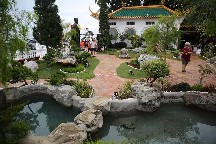 華人一定要知道!去 Penang 別只拍壁畫了,現在大家都去鄭和三保宮!