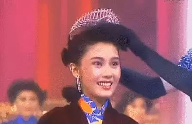 錯過420億遺產,48歲李嘉欣「豪門夢碎:嫁有錢人,不如當有錢人!