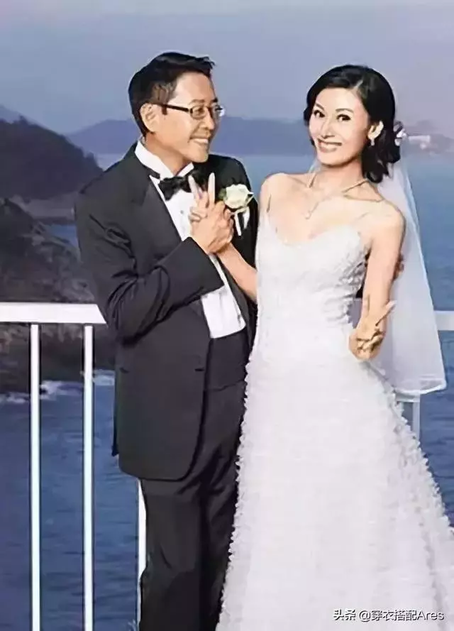 錯過420億遺產,48歲李嘉欣「豪門夢碎:嫁有錢人,不如當有錢人!