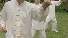 老教授親自教:學會這8個動作,身上「老毛病」都不藥而癒了!