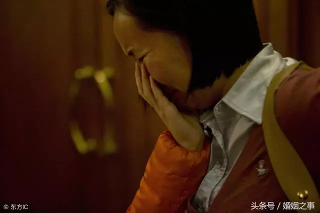 媽,你就不要哭了,我已經婚禮都不舉行,老婆我都不要了