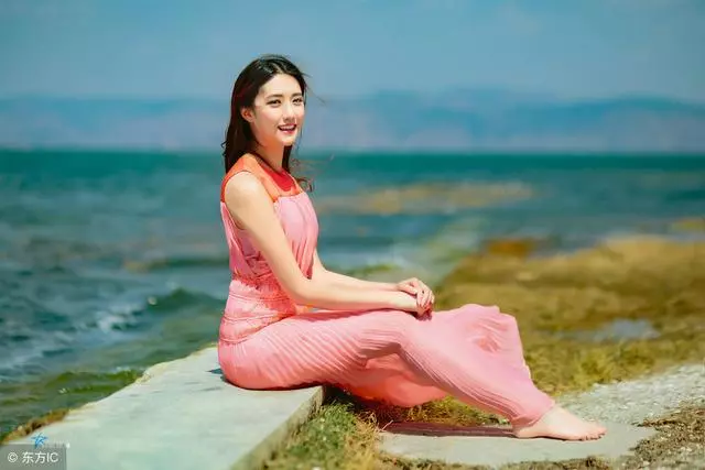 「女兒,男人在家脾氣不好,其實就是不愛你,趁早離婚吧」