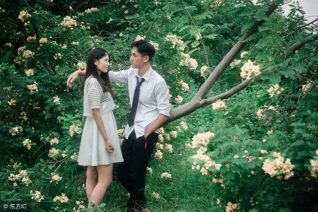 「老婆,你為什麼要離婚?」「因為你不孝順我爸媽,我是獨女」