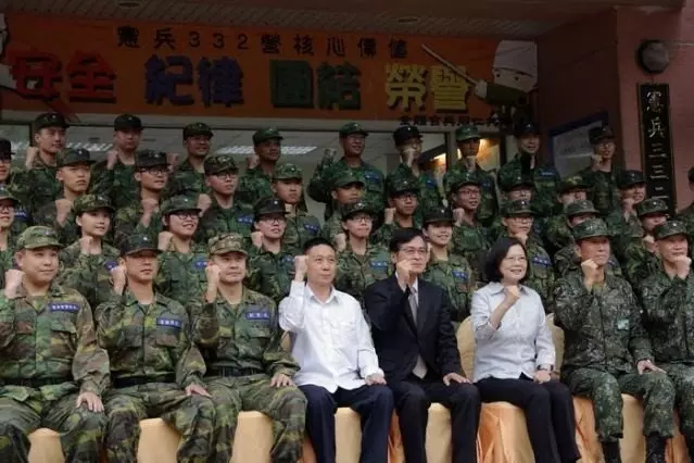 小英維安憲兵持毒遭逮 憲指部否認警方闖營區抓人