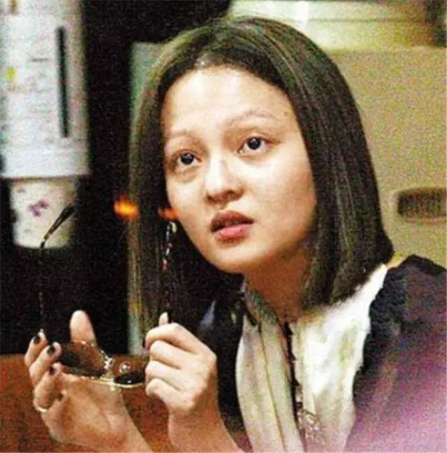 卸了妝的明星你能認識幾個?張韶涵像大媽,而她像換了一張臉!