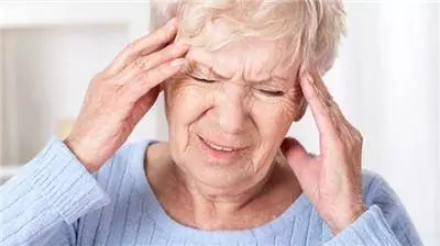 醫生告誡:腦溢血病發前有「5個徵兆」,