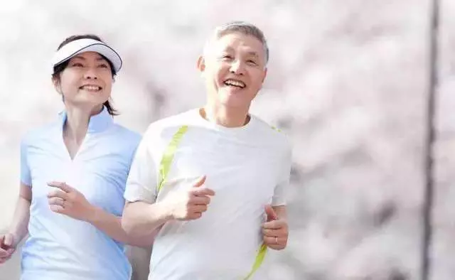 醫生告誡:腦溢血病發前有「5個徵兆」,