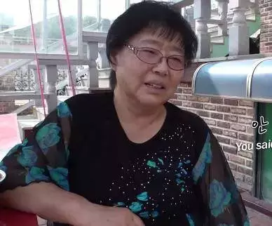 14歲狗狗因同伴離開世界拒食兩個月,直到主人拿出「最強食物」,狗狗行為讓人滿臉黑線問好