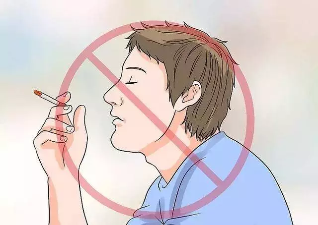 牙黃牙臭不要用鹽水洗!漱口水裡丟一物,輕輕一擦, 「還你一口大白牙」,口氣更清新