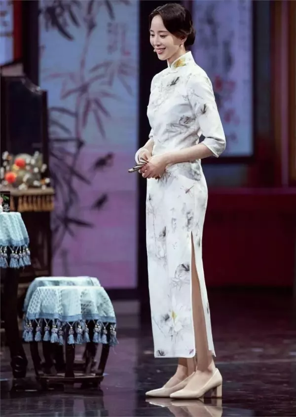 36歲的她是「彭于晏女神」,「生吃蜈蚣+跌倒」依舊笑得漂亮,成功撩到彭于晏!