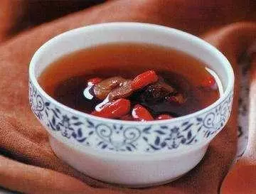有胃病的人,這2種食物要少吃,即使少吃1個也對養胃有好處